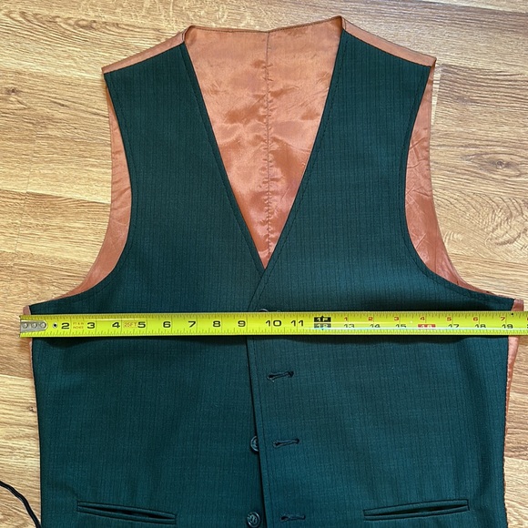 Vintage forest green vest with copper lining. - Picture 4 of 5
